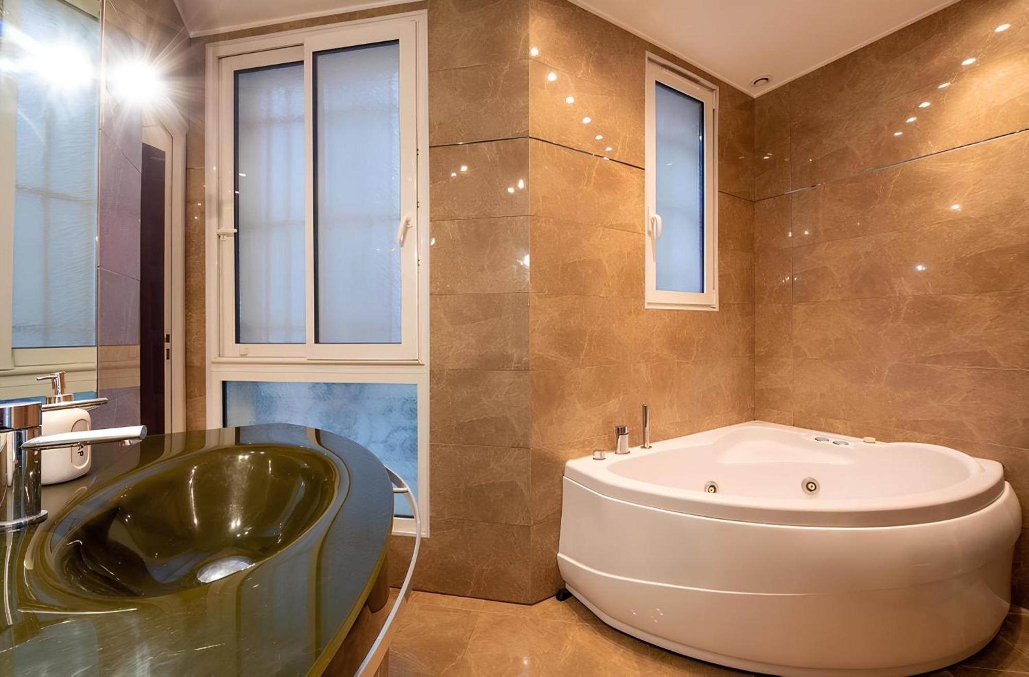 Luxury 2 BR Saint-Honoré París Exterior foto